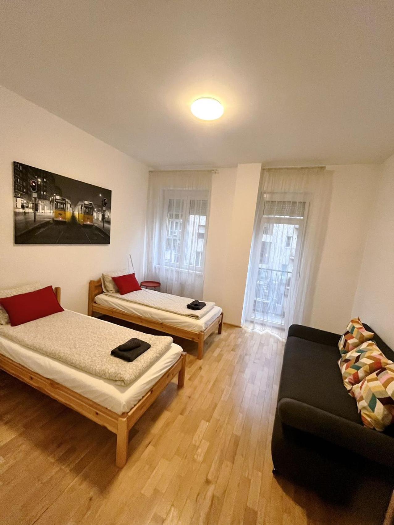 Boutique Family Apartment In The Heart Of City Budapest Exterior photo
